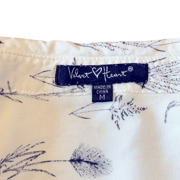 Velvet Heart Rayon Button Down Floral Black White High Low Shirt. Size M #1406 - Picture 4 of 7